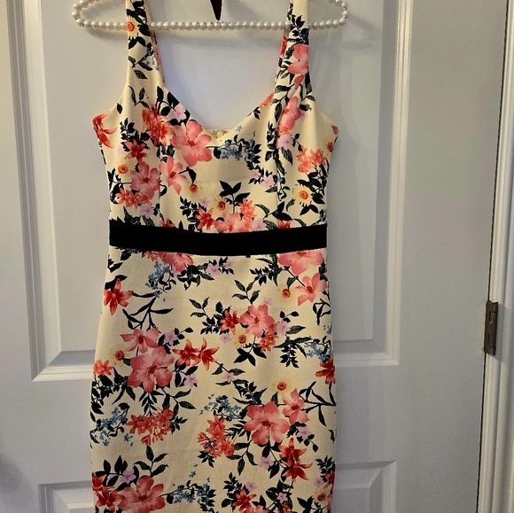 Guess dress - Picture 9 of 10